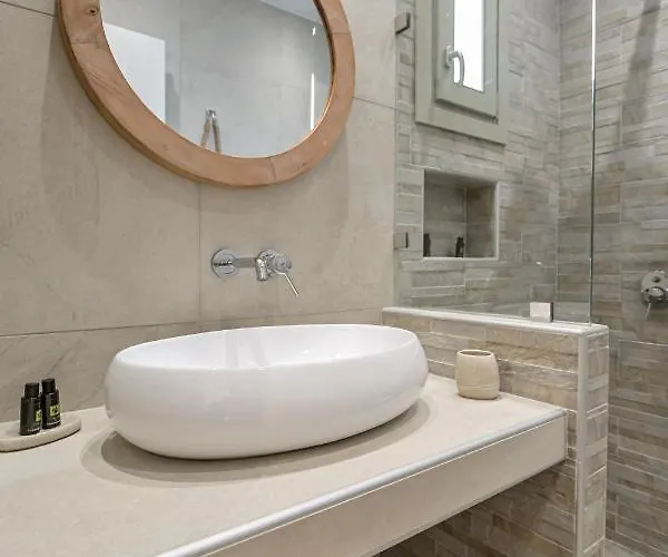 Ruby Of Naxos アパート